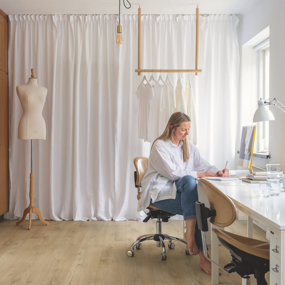 Плитка ПВХ Pergo Glomma pad pro V4431-40180 Дуб Эйфель натуральный 1494*209*6 (1,873)